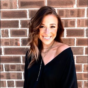 Meet your Posher, Chloe